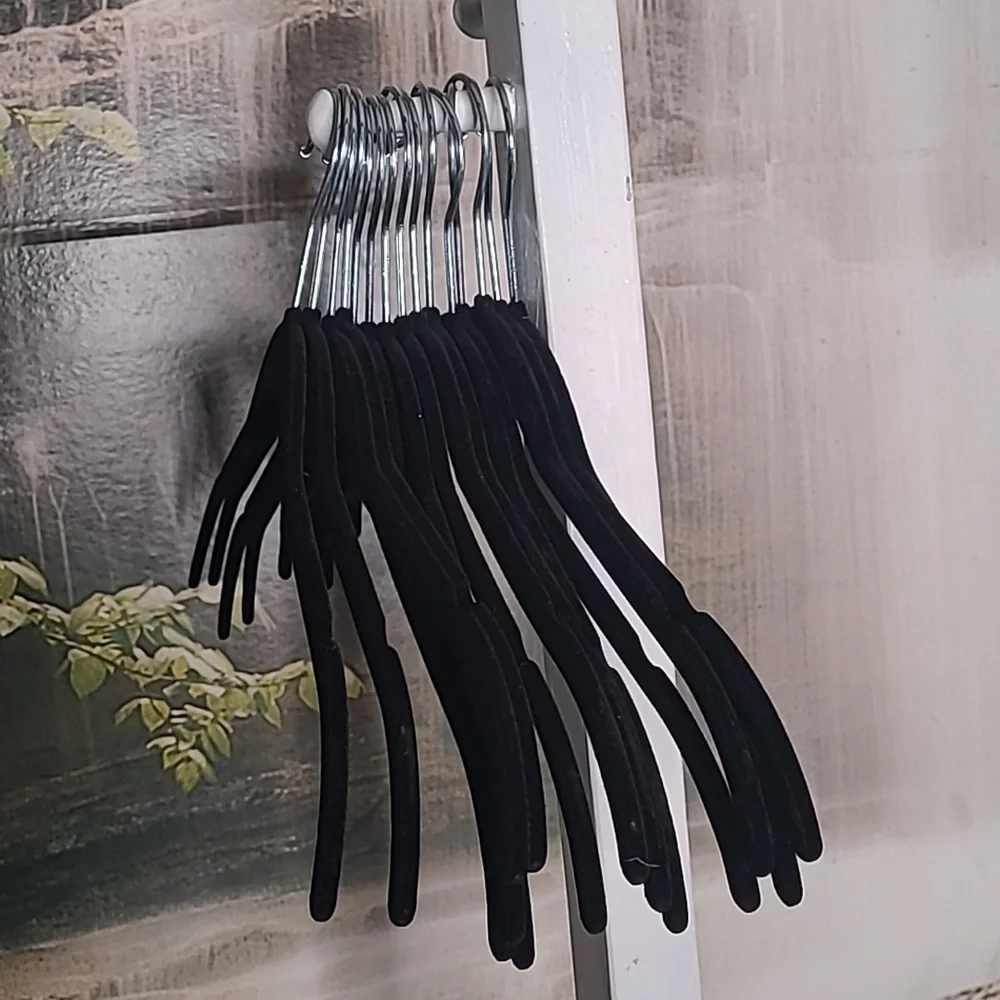 New! Set of 20 black velvet shirt dress hangers nonslip with swivel hooks
